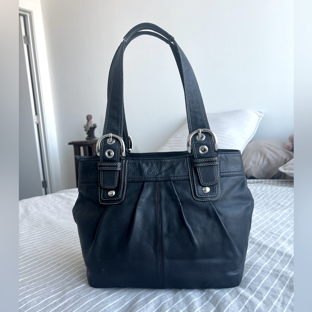 Black Leather Coach Soho bag w Contrast Stitching & Nickel Hardware F15045